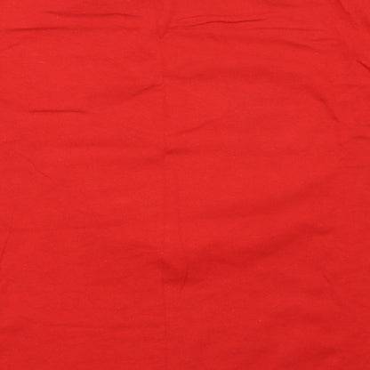 Brand and care label for Gildan girls’ red basic t-shirt, size XL