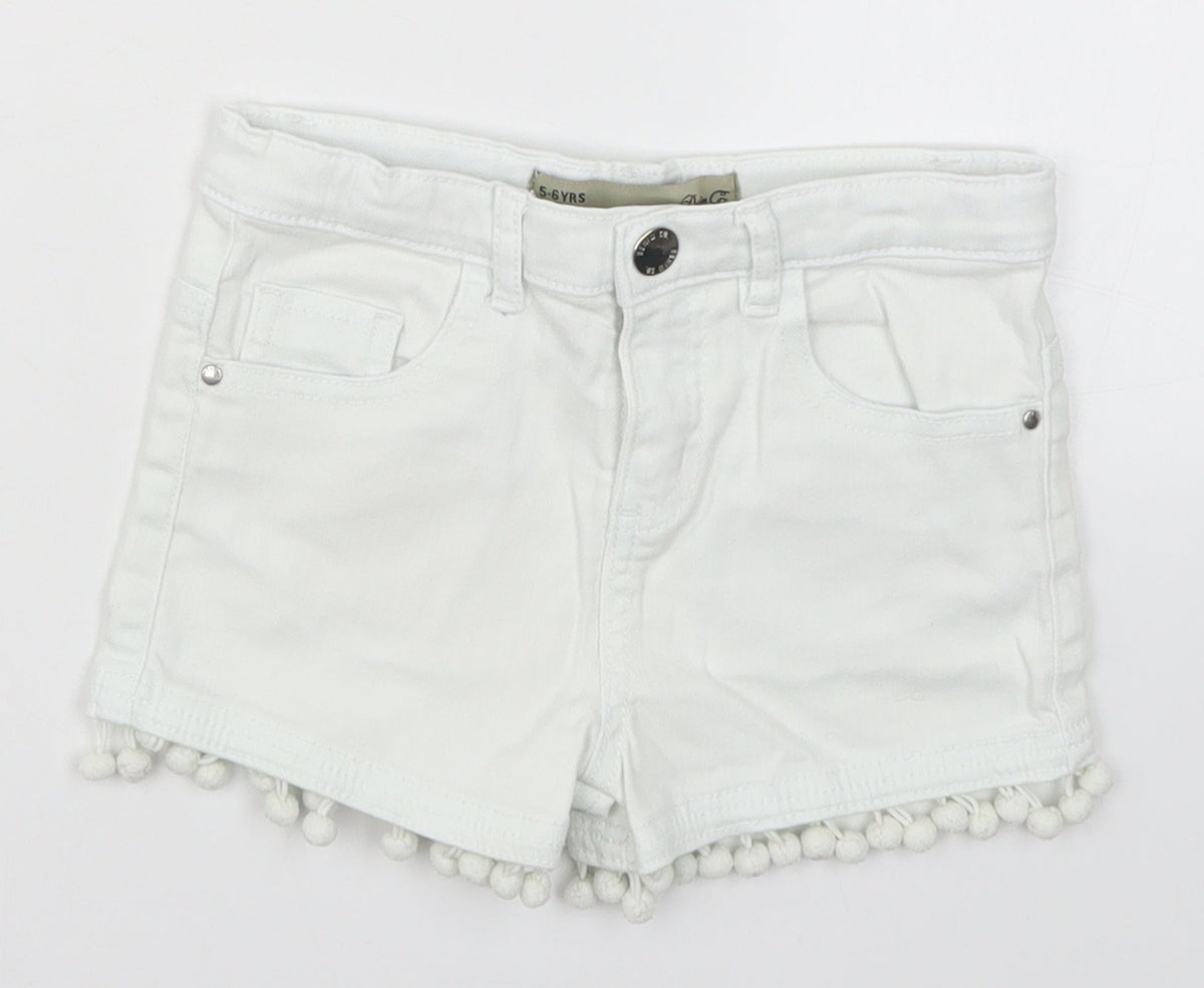 Additional front view of Denim Co girls’ white denim cut-off shorts, size 5-6, years - pom pom