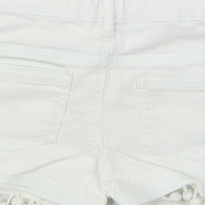 Brand and care label for Denim Co girls’ white denim cut-off shorts, size 5-6, years - pom pom