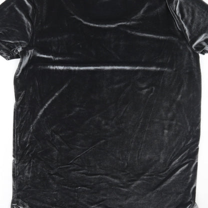Brand and care label for ASOS women’s silver basic t-shirt, size M