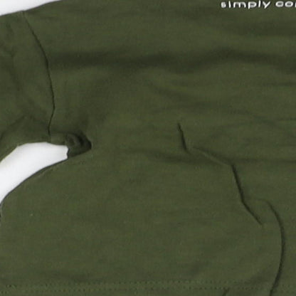 Brand and care label for SIMPLY COLOURS Baby Green Basic T-Shirt, size 9-12, Months
