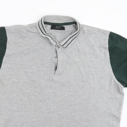 Close-up detail of ACW85 men’s grey polo, size L