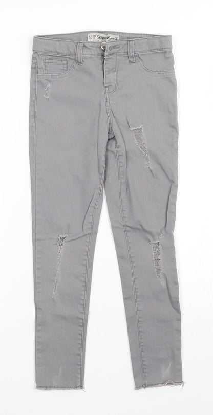 Additional front view of denim Co girls’ grey skinny jeans, size 8-9, years