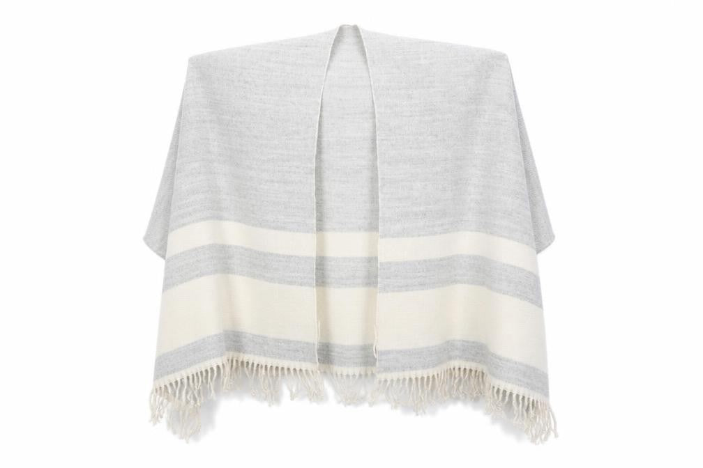 Preworn Womens Grey  Knit  Shawl/Wrap