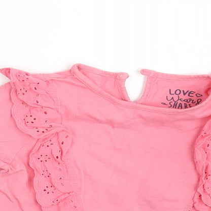 Close-up detail of F&F girls’ pink basic t-shirt, size 24, months