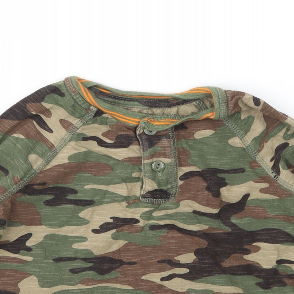 Gap Boys Green Camouflage  Basic T-Shirt Size 3 Years