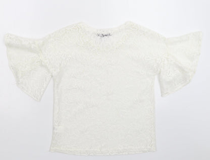 Back view of Atmosphere women’s white lace basic blouse, size UK 4