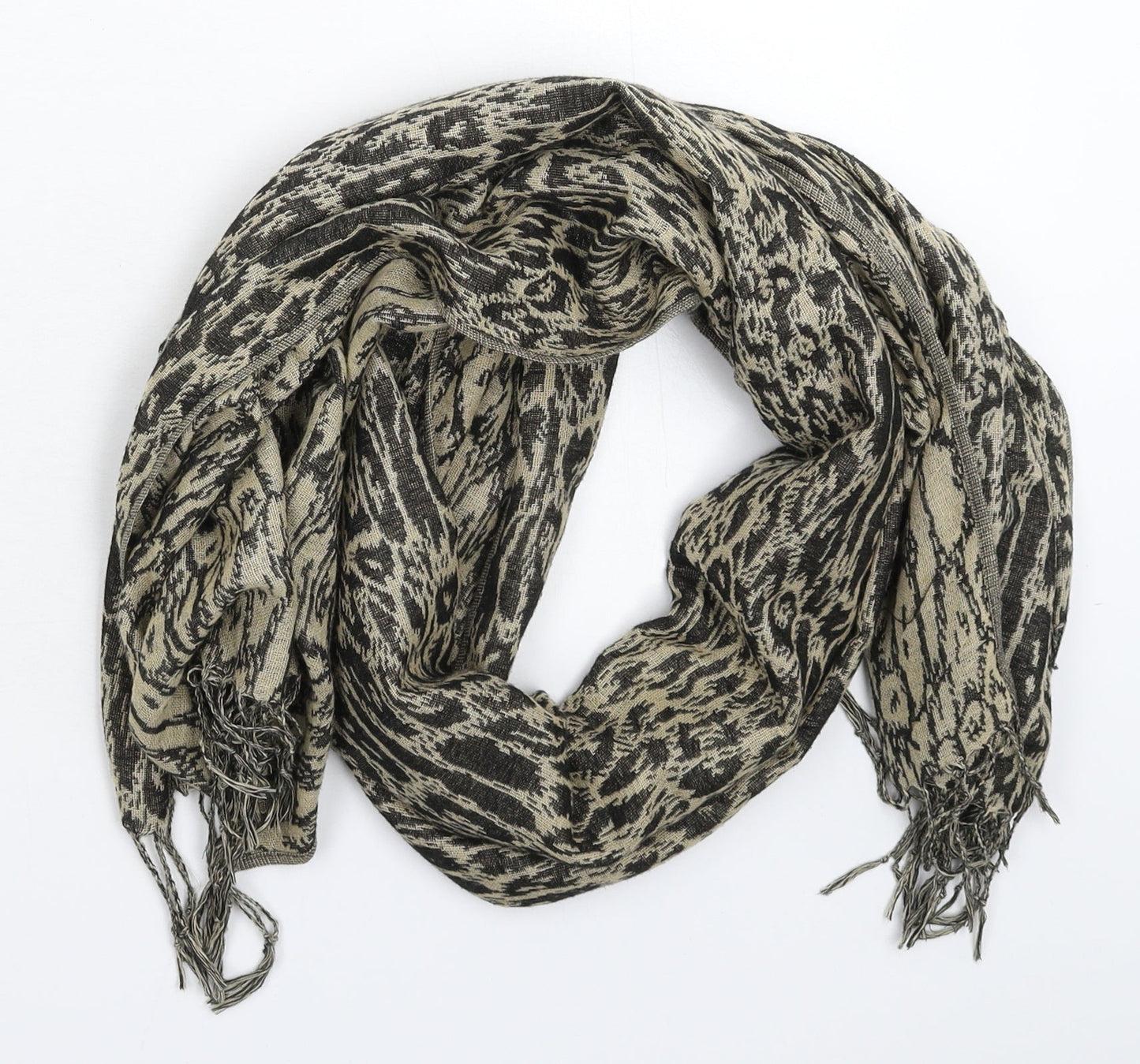 Preworn Womens Beige  Knit  Scarf