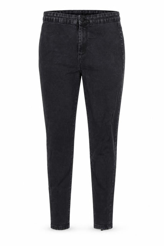 Front view of Denim & Co. women’s black denim skinny jeans, size UK 14, 28-inch leg