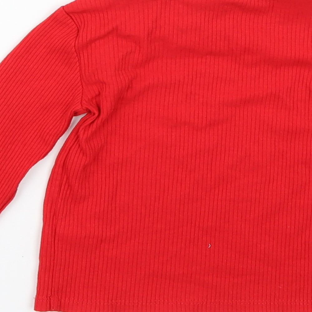 Brand and care label for F&F girls’ red basic t-shirt, size 3-4, years