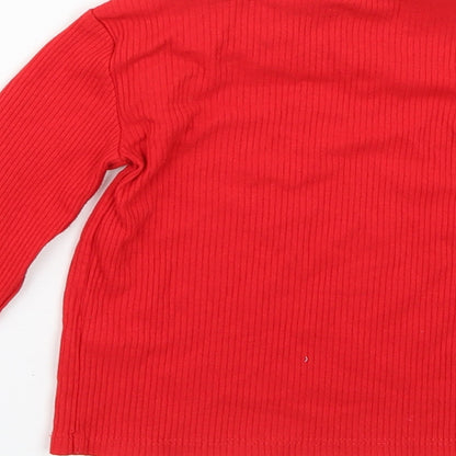 Brand and care label for F&F girls’ red basic t-shirt, size 3-4, years