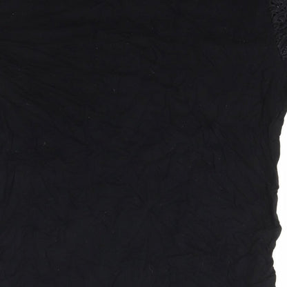 Brand and care label for BE YOU girls’ black basic t-shirt, size 10, years