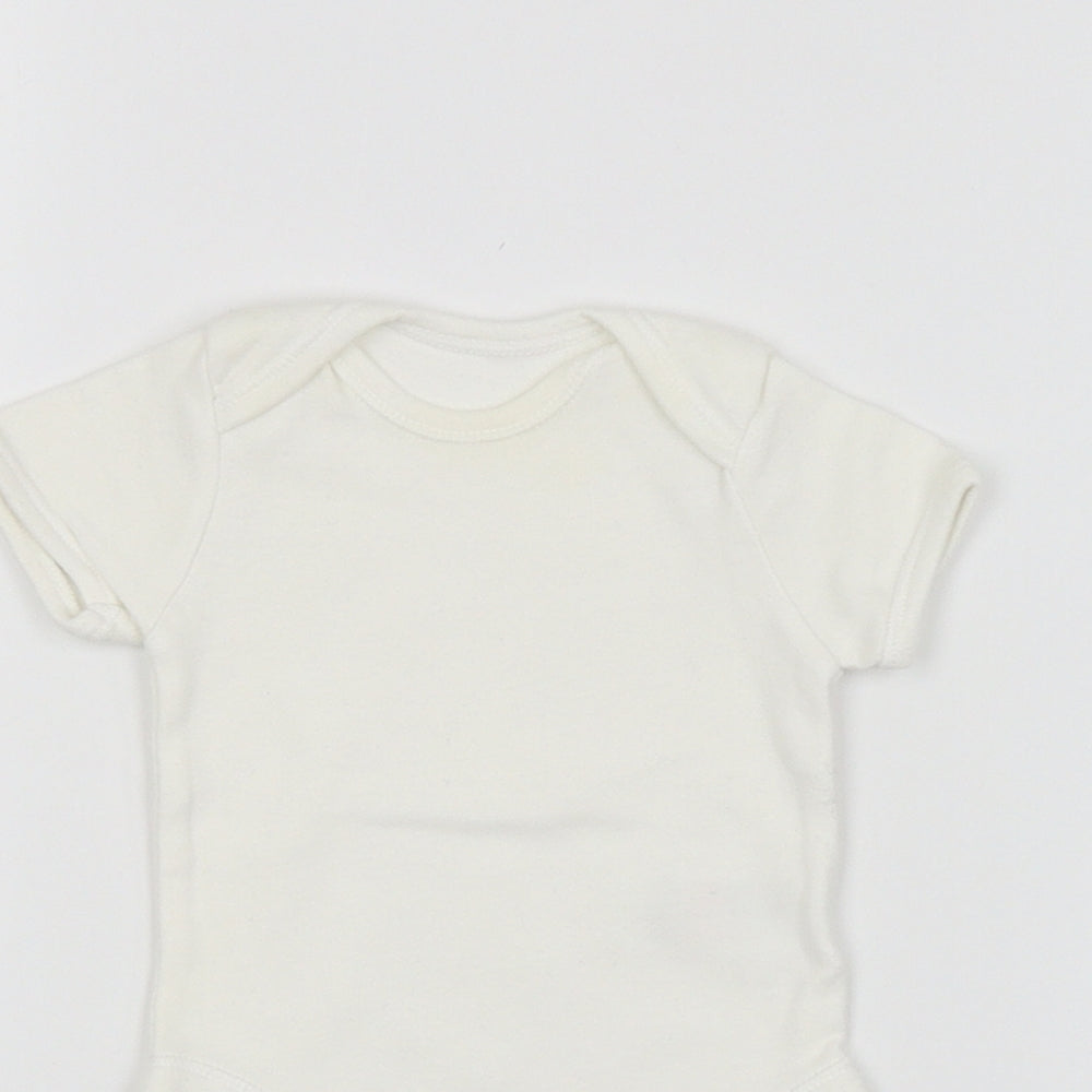 F&F Baby White   Babygrow One-Piece Size 0-3 Months