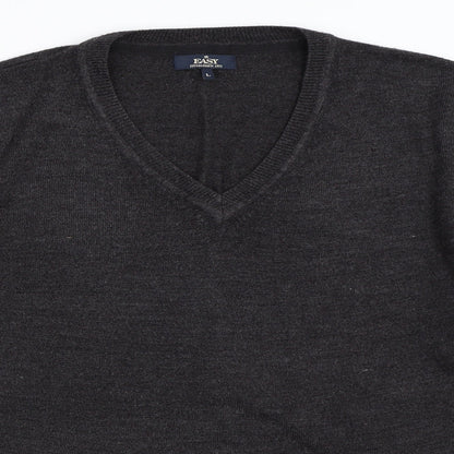 Close-up detail of Easy men’s grey jumper, size L