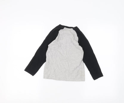 Back view of Urban Debt boys’ grey basic t-shirt, size 6, years