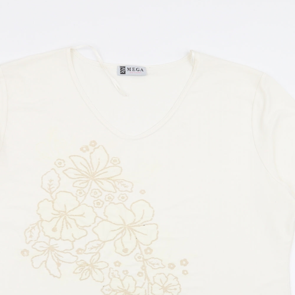 Mega Design Womens Ivory Floral  Basic T-Shirt Size M  - Size M/L