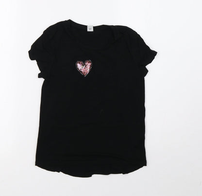 Additional front view of TU girls’ black basic t-shirt, size 8, years
