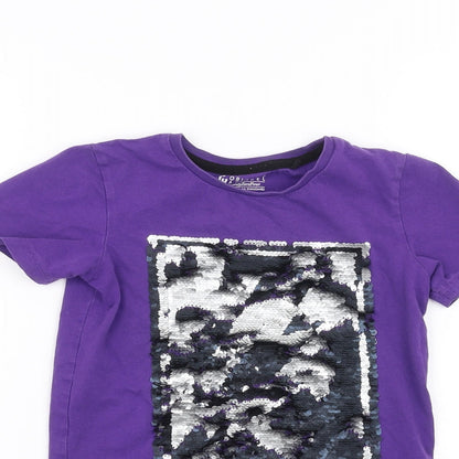 Close-up detail of Tu girls’ purple basic t-shirt, size 5, years