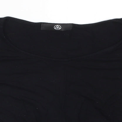 Close-up detail of Missguided women’s black basic t-shirt, size UK 6