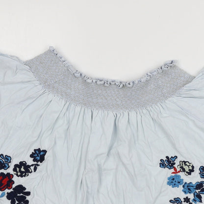 Close-up detail of Denim & Co. women’s blue floral basic blouse, size UK 12