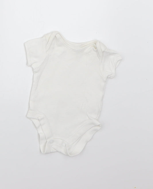 George Baby White   Babygrow One-Piece Size Newborn