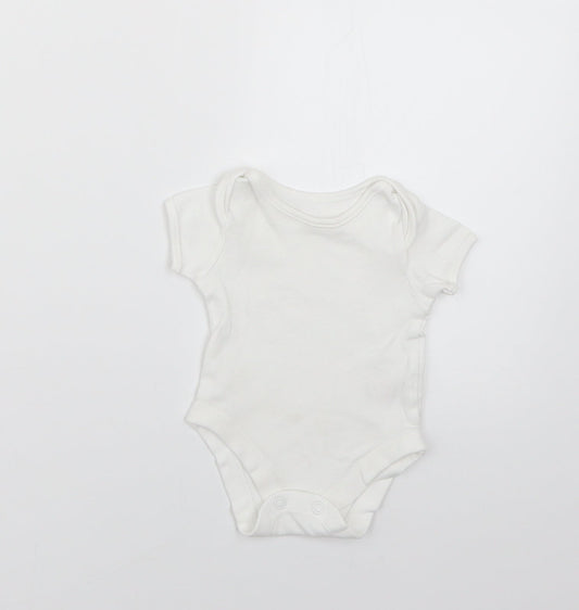 George Baby White   Babygrow One-Piece Size Newborn
