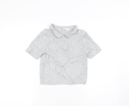 Additional front view of H&M girls’ grey basic t-shirt, size 11-12, years