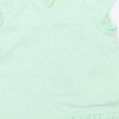 Brand and care label for George girls’ green basic t-shirt, size 0-3, months