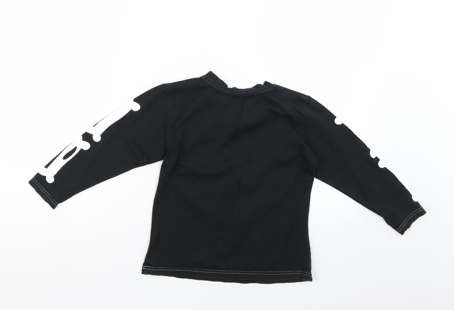 Preworn Boys Black Geometric  Basic T-Shirt Size 5-6 Years