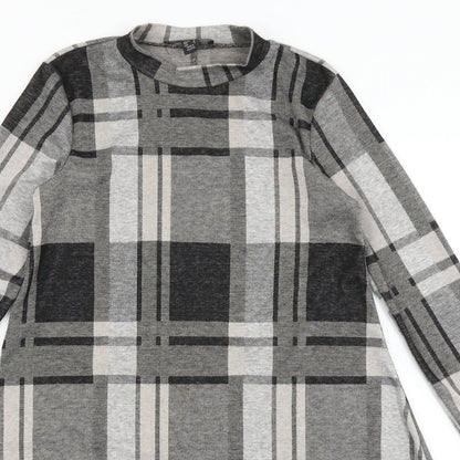 Close-up detail of Atmosphere women’s black plaid fit & flare, size UK 8