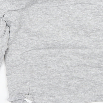 Brand and care label for Primark girls’ grey basic t-shirt, size 12-18, months