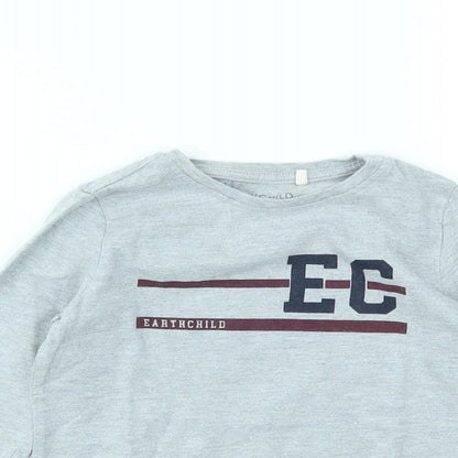 Close-up detail of earthchild girls’ grey basic t-shirt, size 4-5, years