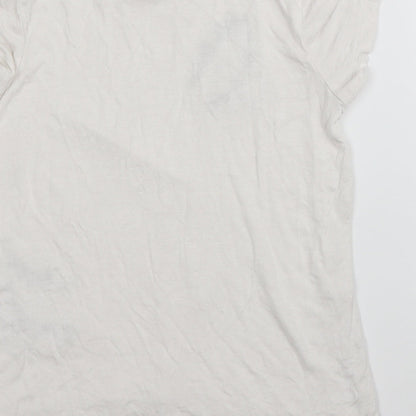 Brand and care label for Tu girls’ white basic t-shirt, size 5, years