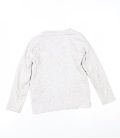 Back view of Primark girls’ grey basic blouse, size 5-6, years