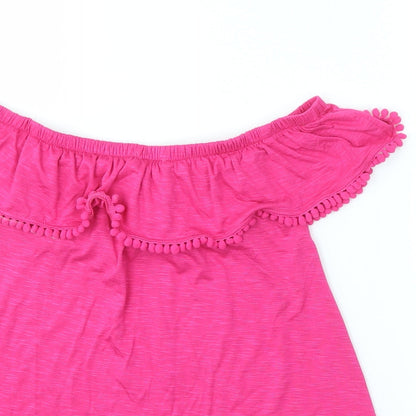 Close-up detail of F&F girls’ pink basic t-shirt, size 12-13, years