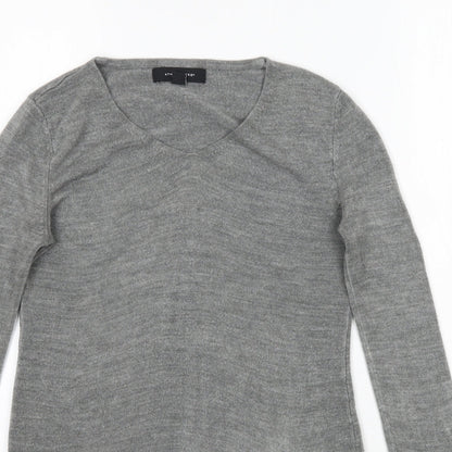Close-up detail of Atmosphere women’s grey knit basic t-shirt, size UK 6