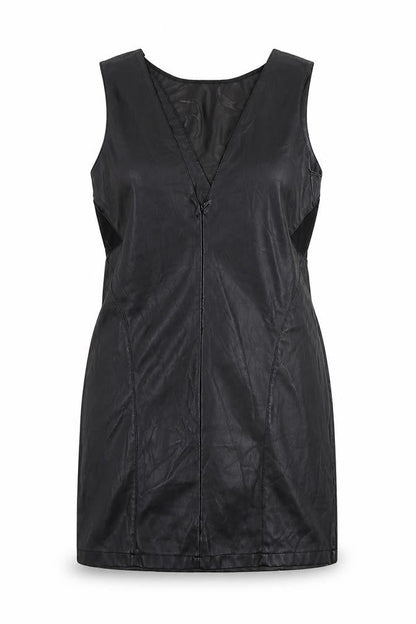Front view of Miss Selfridge women’s black a-line, size UK 16