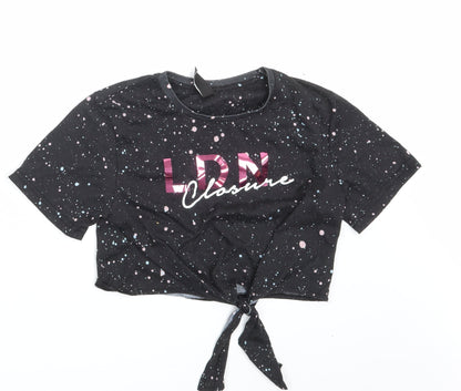 Additional front view of Closure girls’ black spotted basic t-shirt, size 12-13, years