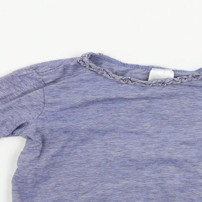 Close-up detail of H&M girls’ blue striped basic t-shirt, size 2, years