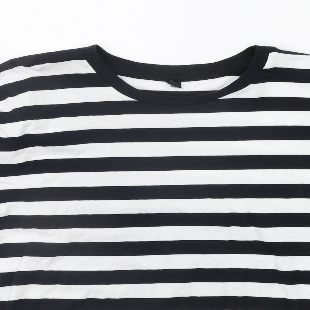 Preworn Womens Black Striped  Basic T-Shirt Size S