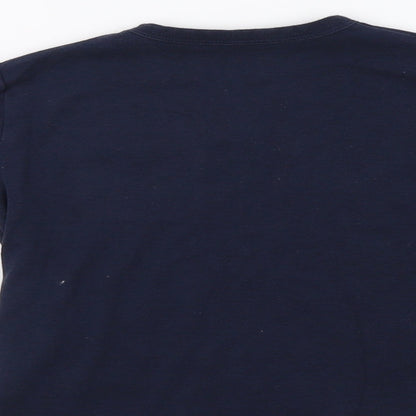 Brand and care label for Gap girls’ blue basic t-shirt, size 5, years