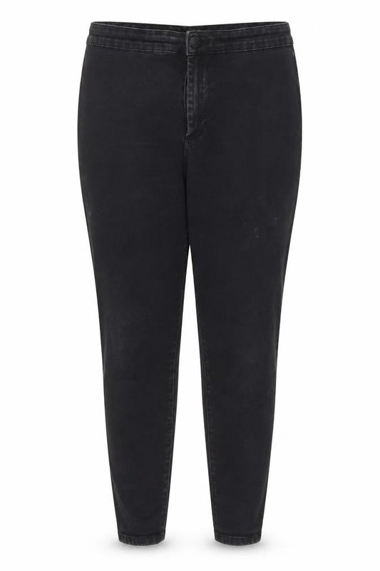 Front view of Denim & Co. women’s black skinny jeans, size UK 14, 27-inch leg