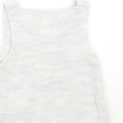 Brand and care label for F&F girls’ grey basic tank, size 0-3, months