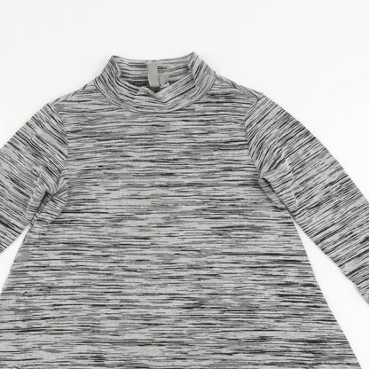 Close-up detail of ASOS women’s grey a-line, size UK 4