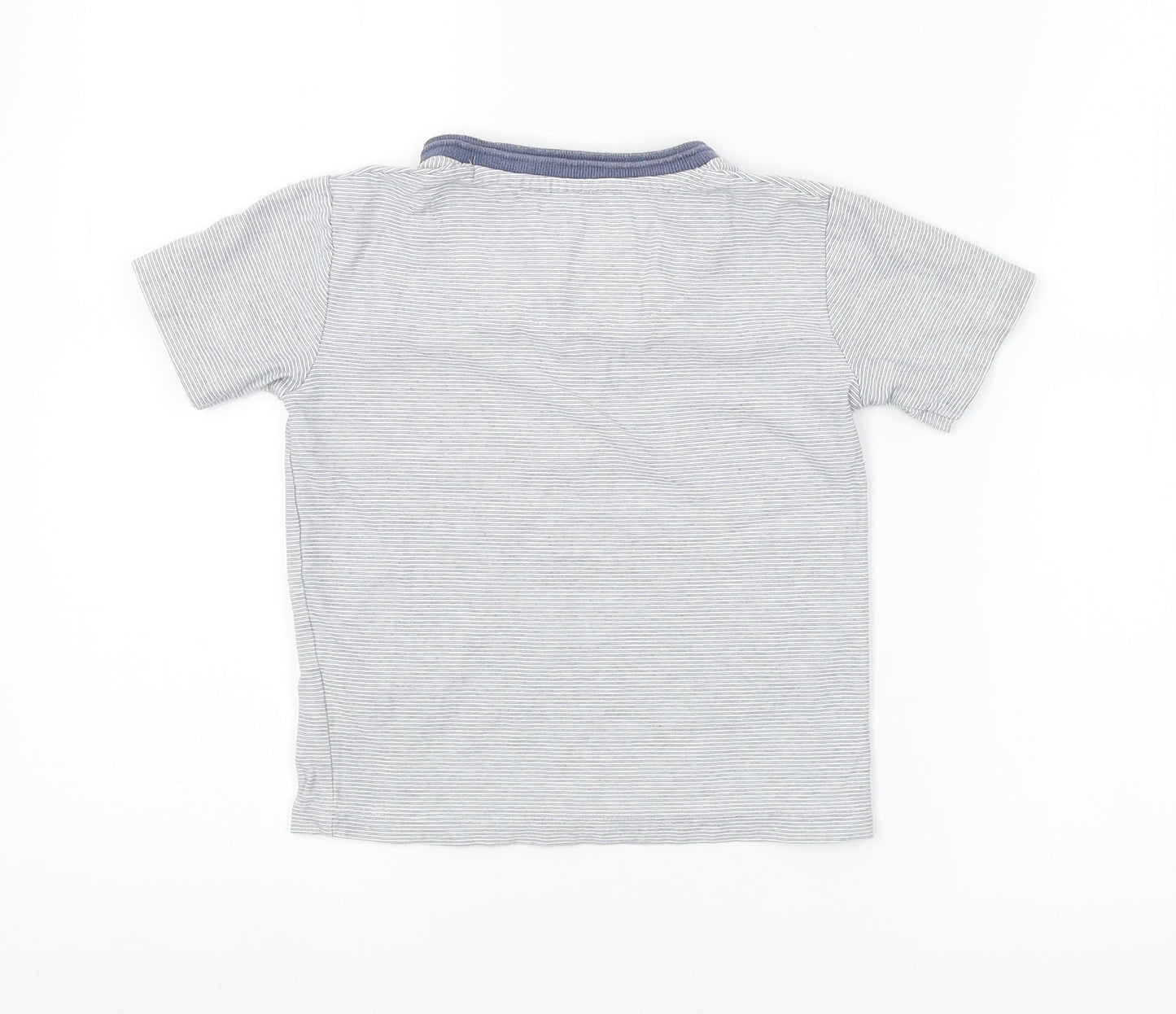 Preworn Boys Blue Striped  Basic T-Shirt Size 4-5 Years