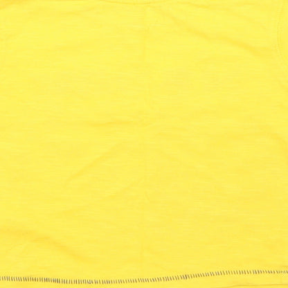 Brand and care label for Primark boys’ yellow basic t-shirt, size 12, months