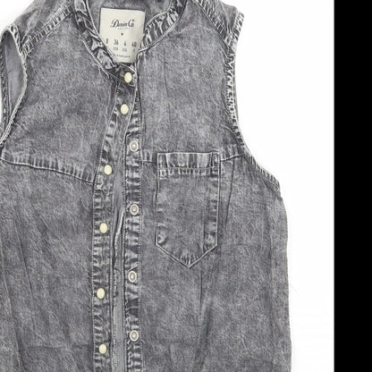 Close-up detail of Denim co women’s grey basic button-up, size UK 8