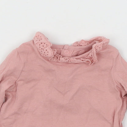 Close-up detail of F&F girls’ pink jersey basic t-shirt, size 0-3, months