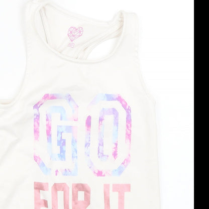 Close-up detail of F&F girls’ white basic tank, size 8-9, years