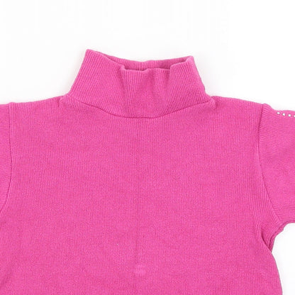 Close-up detail of Yaprak girls’ pink basic t-shirt, size 7-8, years